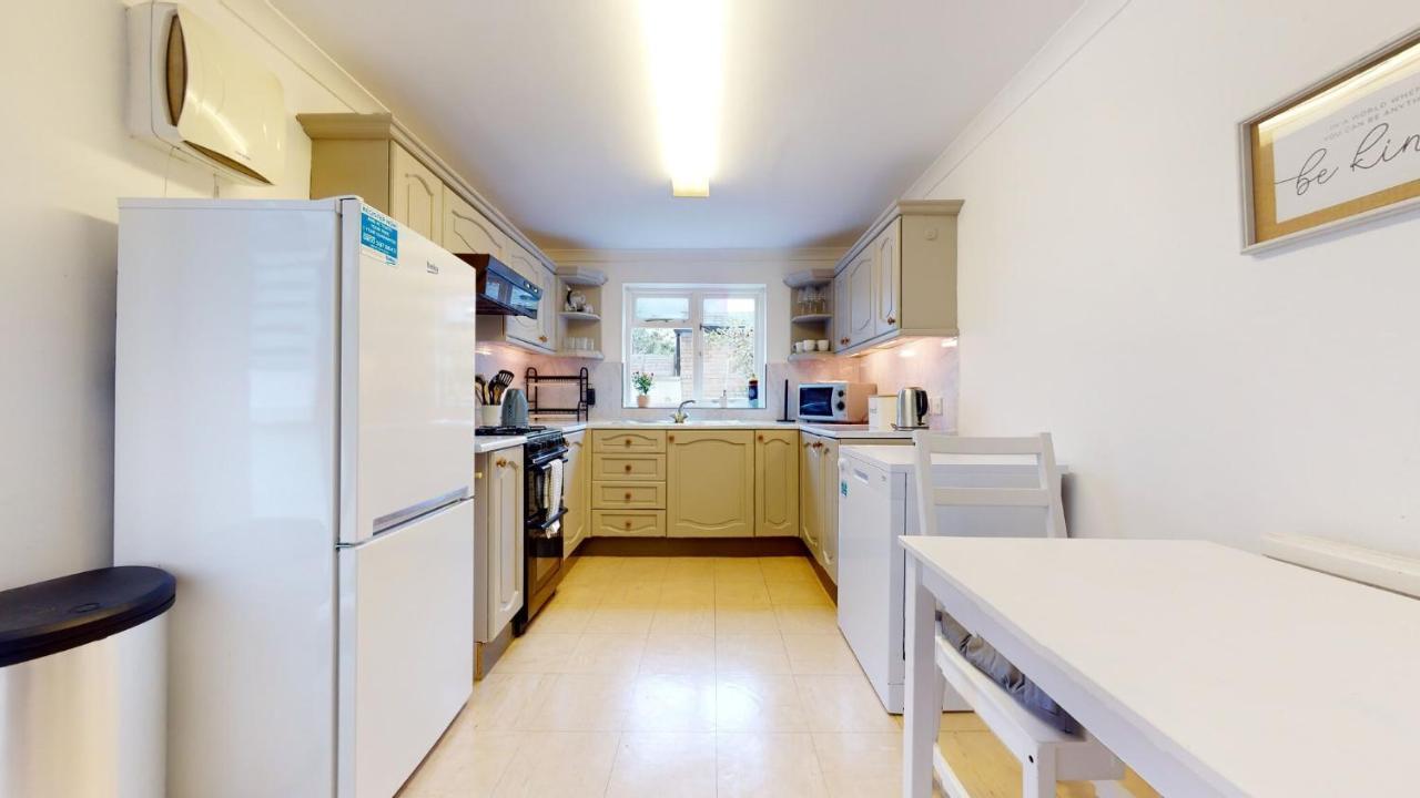 Cheerful 4 Bedroom Victorian House With Back Courtyard Лондон Екстер'єр фото